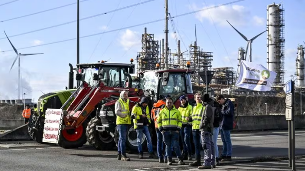Belgique: grogne des agriculteurs au port d'Anvers