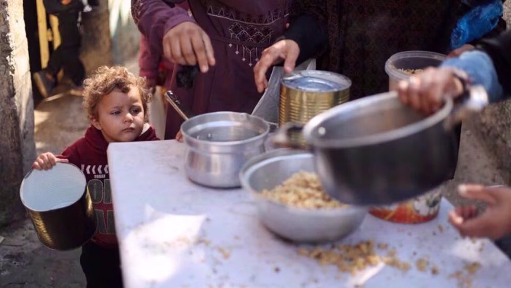 Poll: Two-thirds of Israeli settlers oppose humanitarian aid to Palestinians in Gaza
