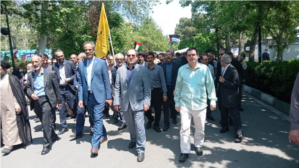 Students in Tehran rally to support Gaza solidarity demos in US 