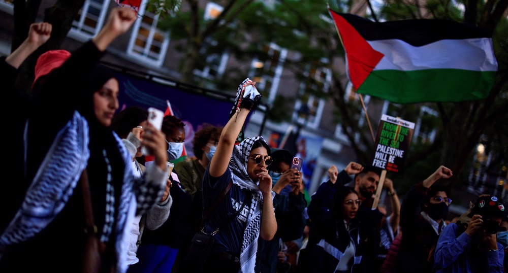 UK university students commemorate 76 years of Nakba