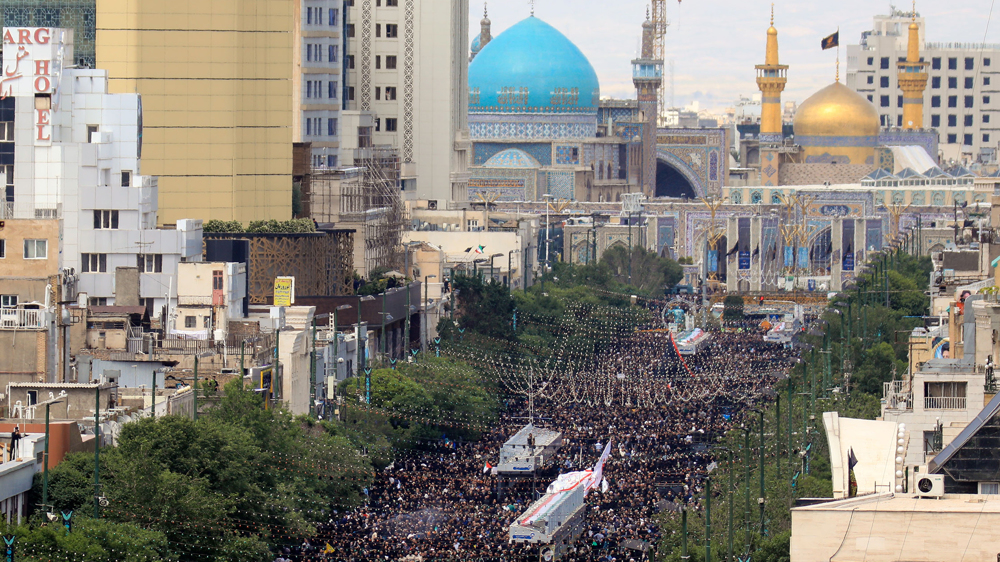 Le président Raïssi repose au sanctuaire de l’Imam Reza (béni soit-il)