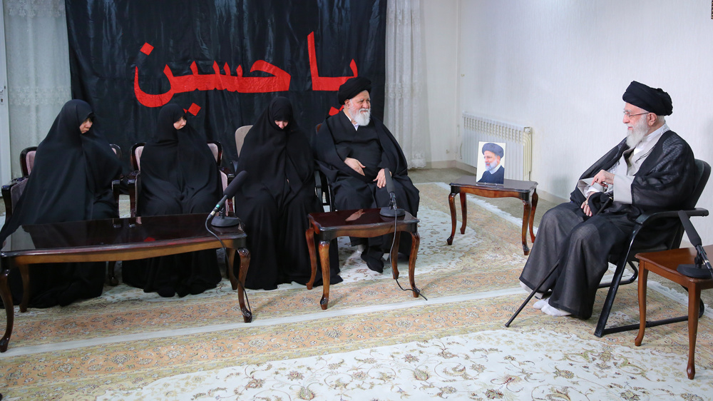 Leader: Mass participation in Raeisi funerals shows Iran's power