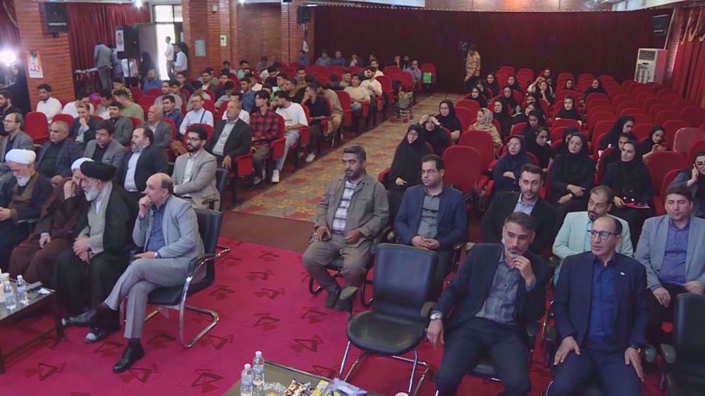 Les Iraniens célèbrent l’anniversaire du soulèvement populaire de 1963