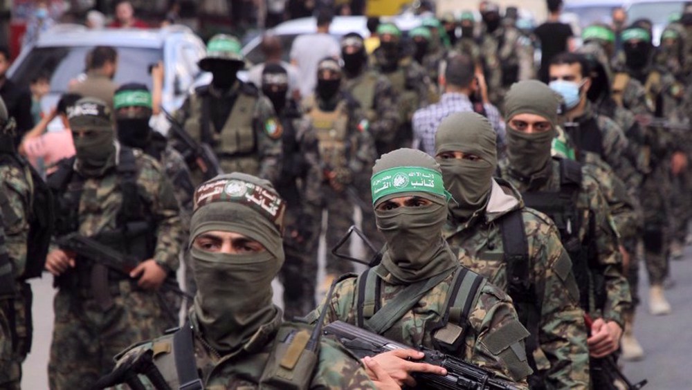 Poll: Support for armed struggle surges among Palestinians 