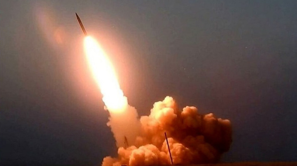 Yemeni forces launch attack on US destroyer in Red Sea