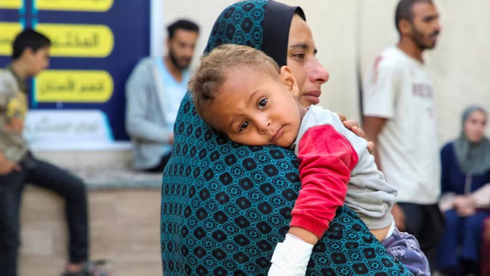 ‘UK denies visas to injured Gaza children, opens doors to Ukrainians’