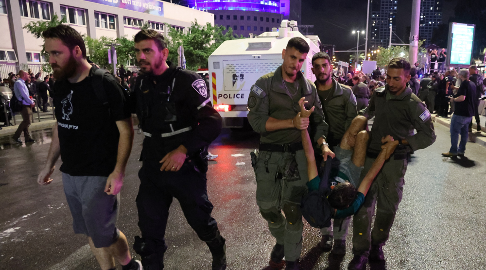 Israel detains 33 in anti-regime protests after police clashes with protesters 