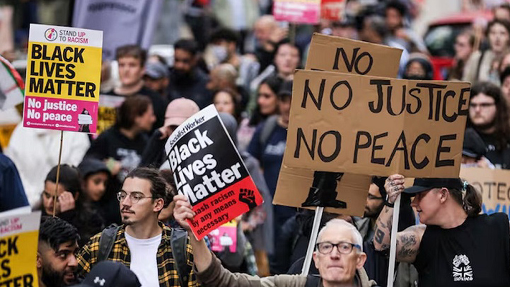 UK police brutal assault on Muslim family sparks outrage, protests