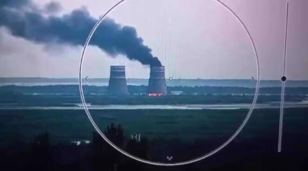 ‘Nuclear terrorism’: Fire erupts at power plant after Ukraine’s attack
