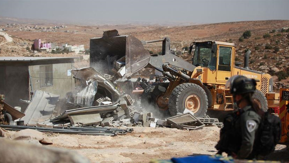 Des bulldozers israéliens rasent des kilomètres en Cisjordanie