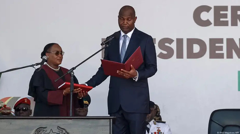 Mozambique : Daniel Chapo investi à la tête du pays après une élection contestée