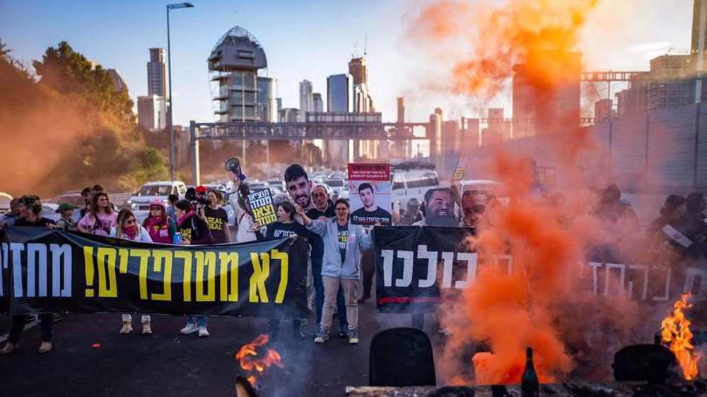 Israeli protesters demand release of all captives in Gaza