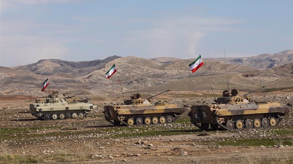 Exercices terrestres de l'armée iranienne dans l'ouest du pays