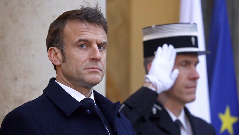 Crise de confiance politique et économique en France : Macron absent du top 50