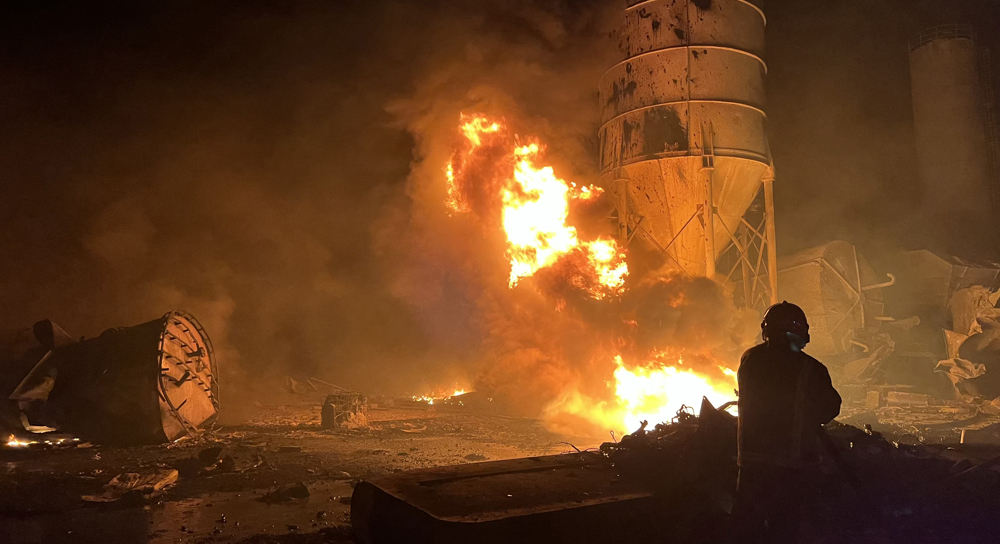 One killed, 7 injured in Israeli strikes on civilian facilities in Lebanon