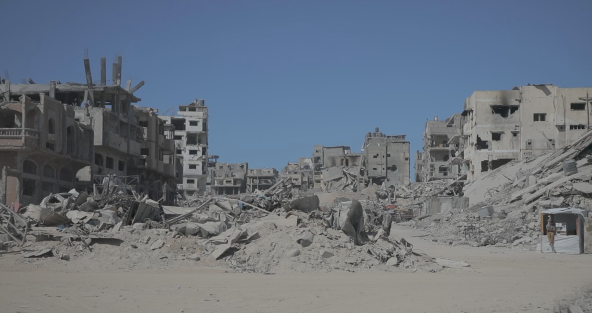 Displaced Gazans living in ruins as Israel blocks entry of tents