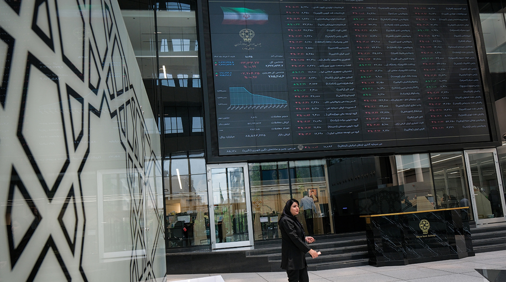 Iran’s stock market rebounds amid fall in gold, currency prices