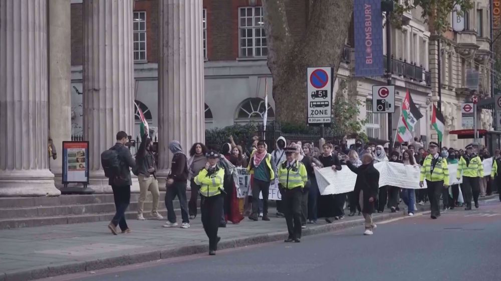 London vigil marks October 7 amid tightened protest rules