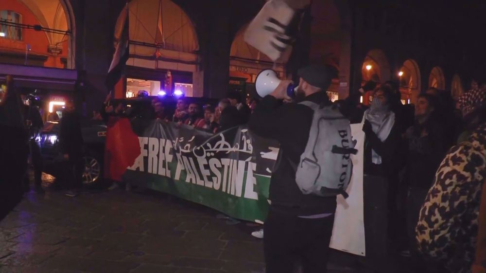 Police clash with pro-Palestine protesters in Italy's Bologna