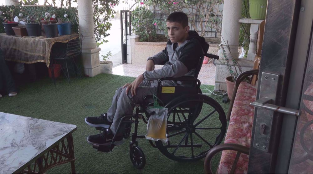 Palestinian prisoner paralyzed after being tortured in Israeli jail