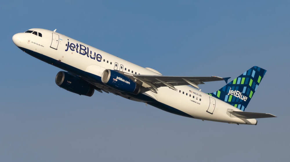 US military aircraft nearly collides with civilian plane near Venezuela
