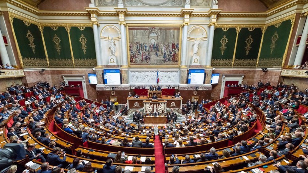 France : l’Assemblée nationale vote la suspension de la réforme des retraites