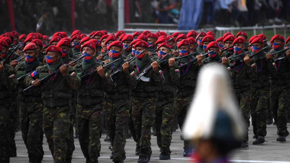Venezuelan army recruits 5,600 new troops amid US military threats