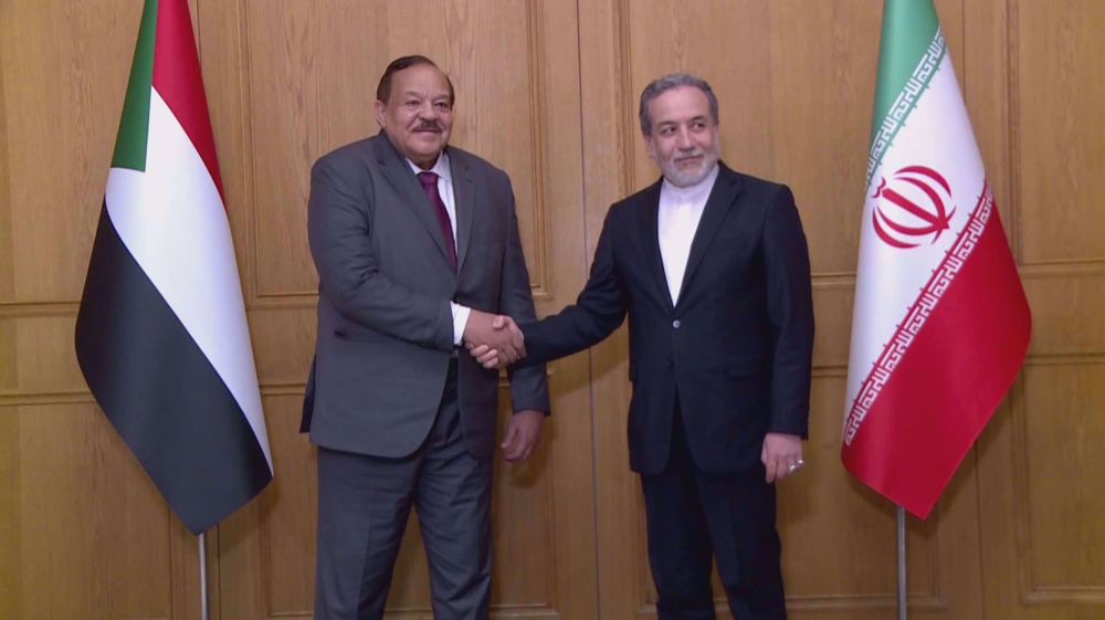 Sudan FM visits Iran after resuming diplomatic ties