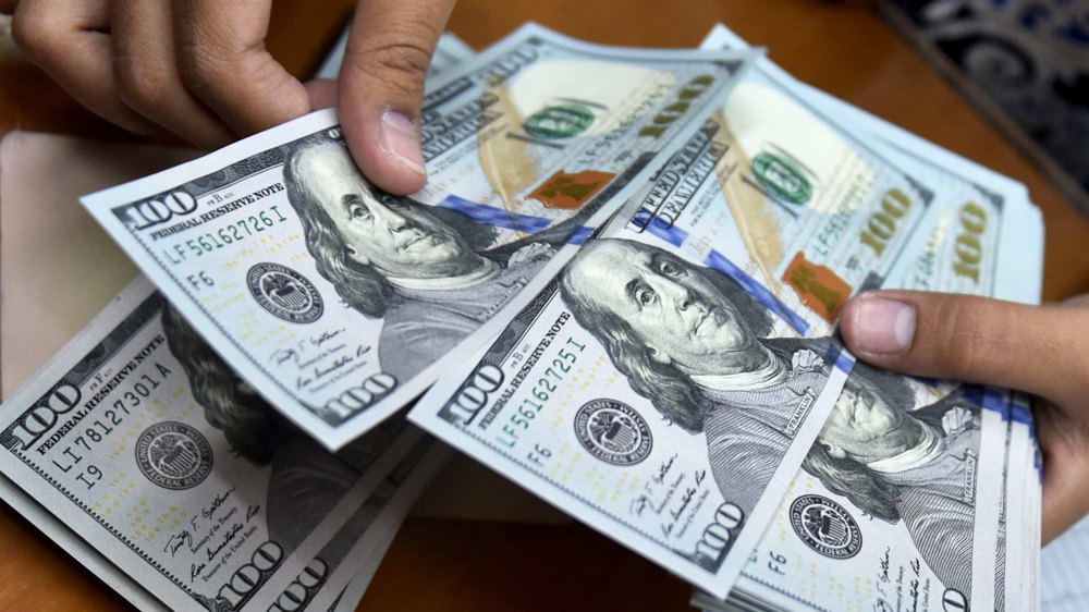 Iran to keep current subsidized exchange rate in next year's budget