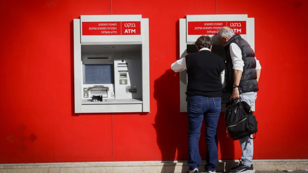 Israeli banks raking in the profits at the expense of Israeli economy