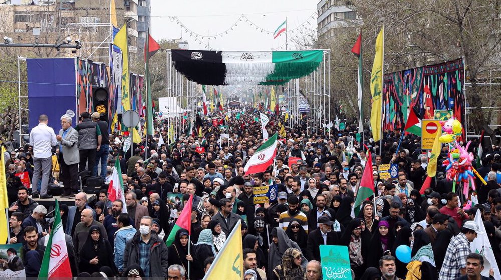 Iranians mark Intl. Quds Day with huge rallies in Tehran