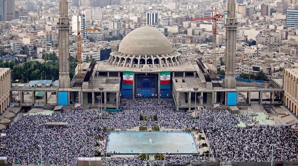 Les musulmans du monde célèbrent l'Aïd al-Fitr marquant la fin du Ramadan
