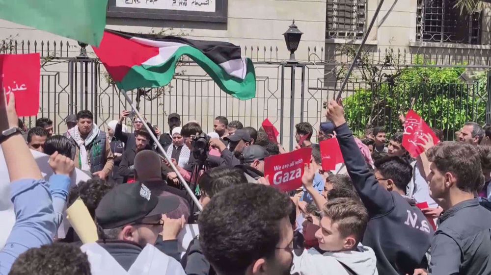 Damascus protesters slam Israeli crimes in Gaza