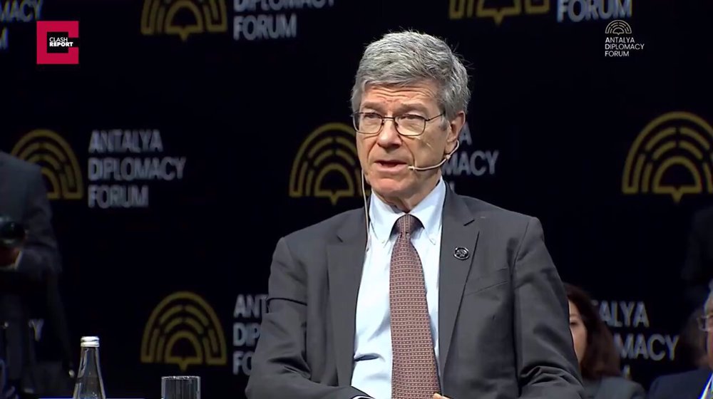 Jeffrey Sachs: West Asia will see no peace until US is out