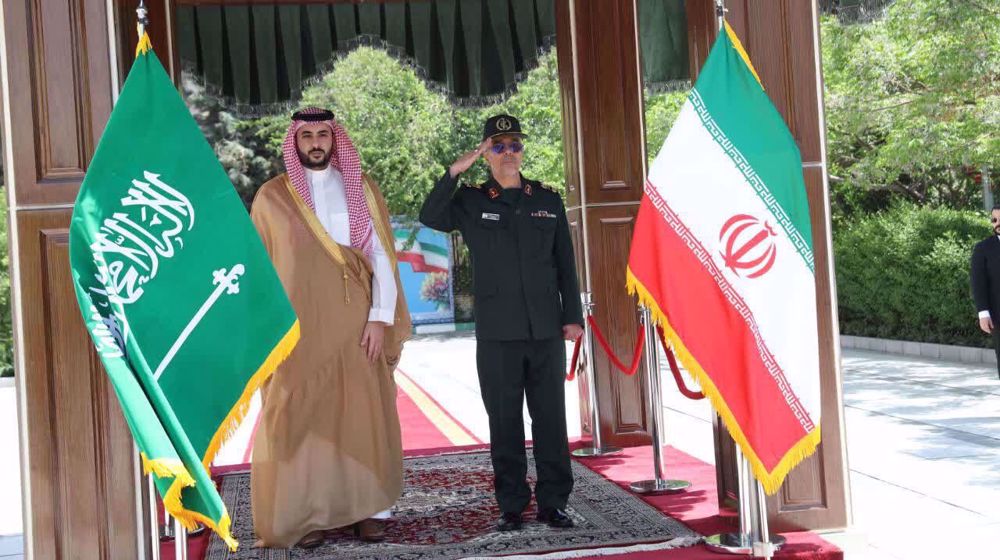 Saudi defense minister in Iran for talks on regional developments   
