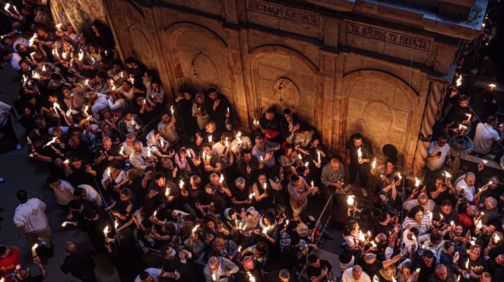 Israeli forces assault Palestinian Christian worshippers in al-Quds