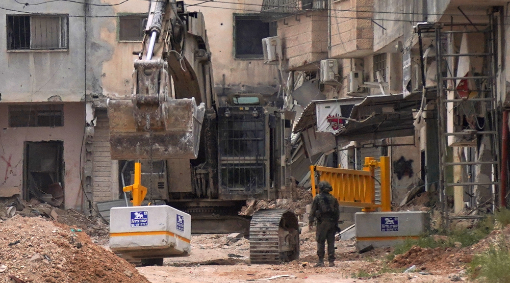 Israeli forces abduct, attack more Palestinians in raging West Bank raids