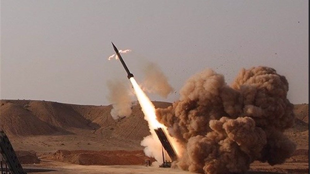 Yemeni army attacks sensitive Israeli military sites with ballistic missiles
