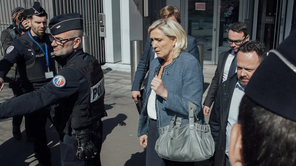 France: Bayrou fustige le soutien de Trump à Marine Le Pen