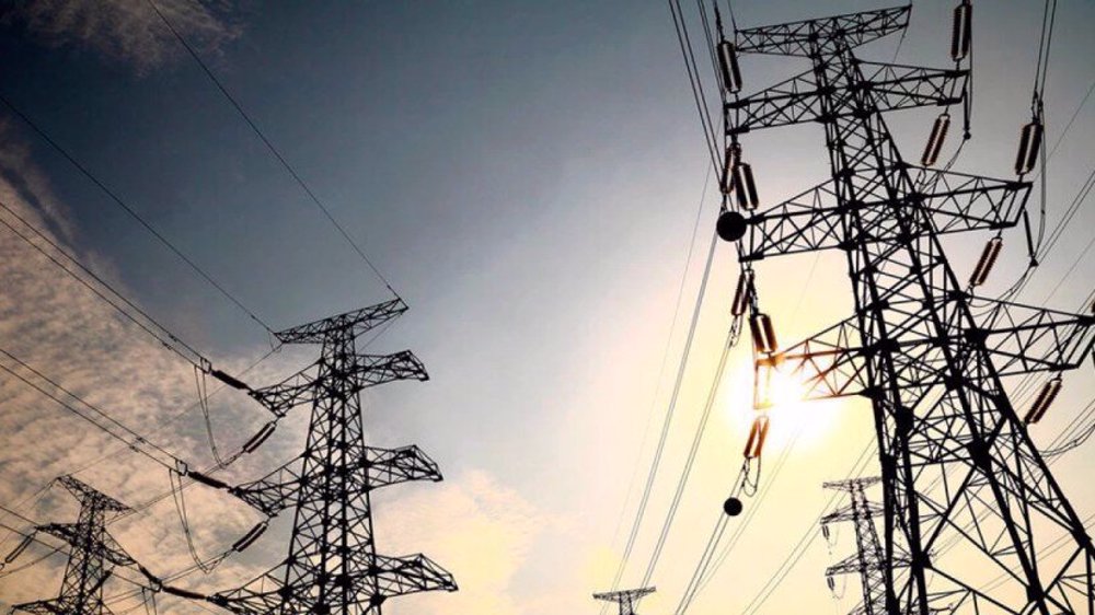 Iran allows manufacturers to import electricity