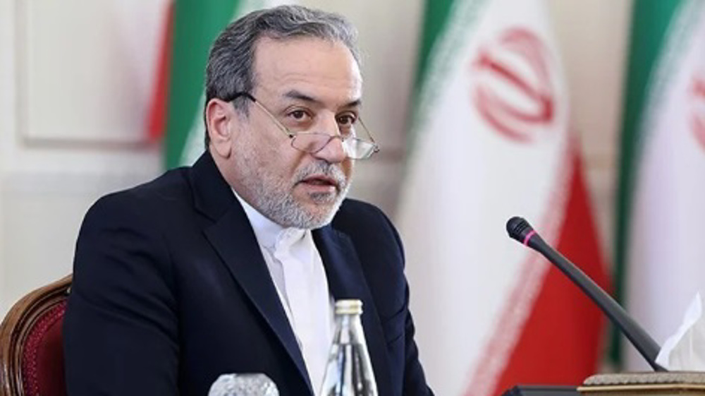 Iran’s FM reaffirms support for Lebanon amid Israeli assaults