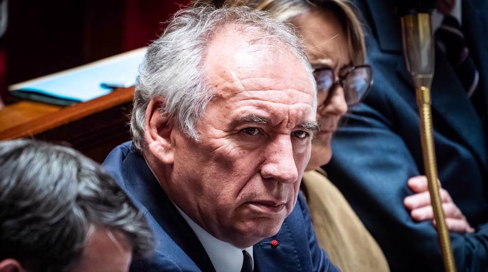 France: Bayrou échappe à une nouvelle motion de censure de LFI