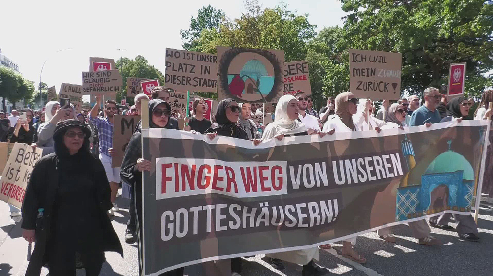 Mass demo marks anniversary of mosque ban in Germany 
