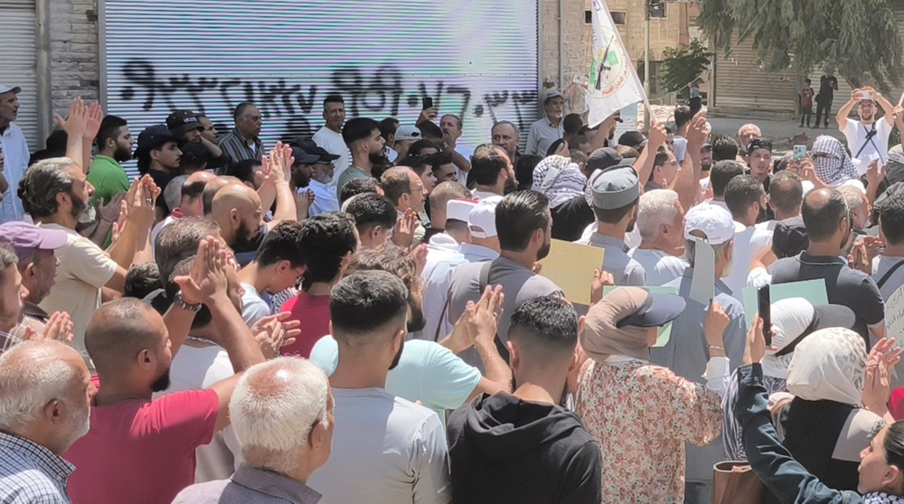 Syrian protesters in Yarmouk slam Gaza genocide, Arab countries’ silence