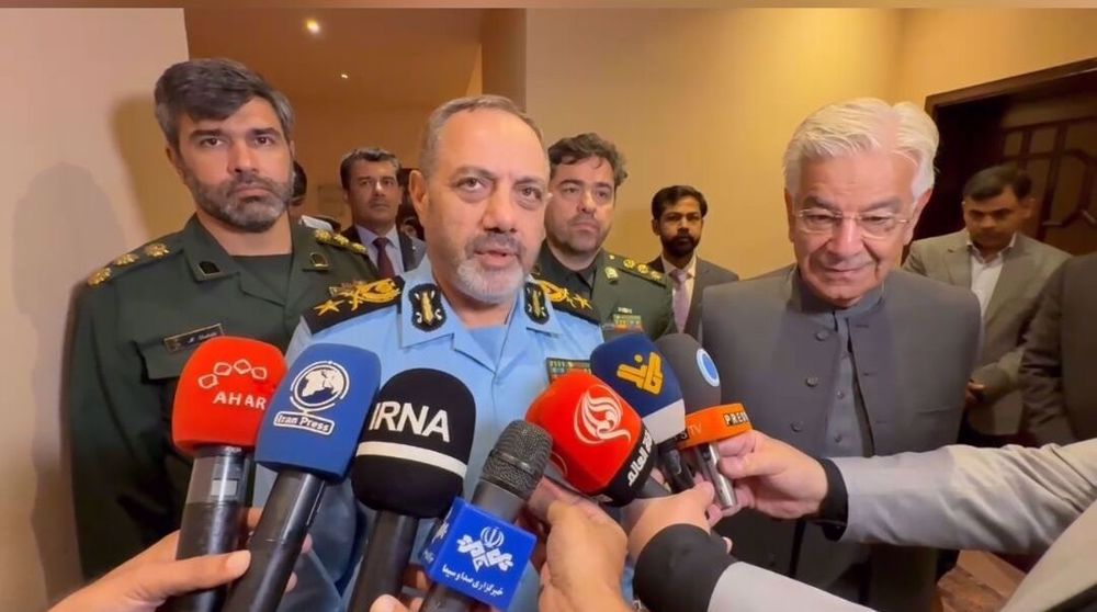 Iran, Pakistan committed to supporting each other on global stage: Defense chief 
