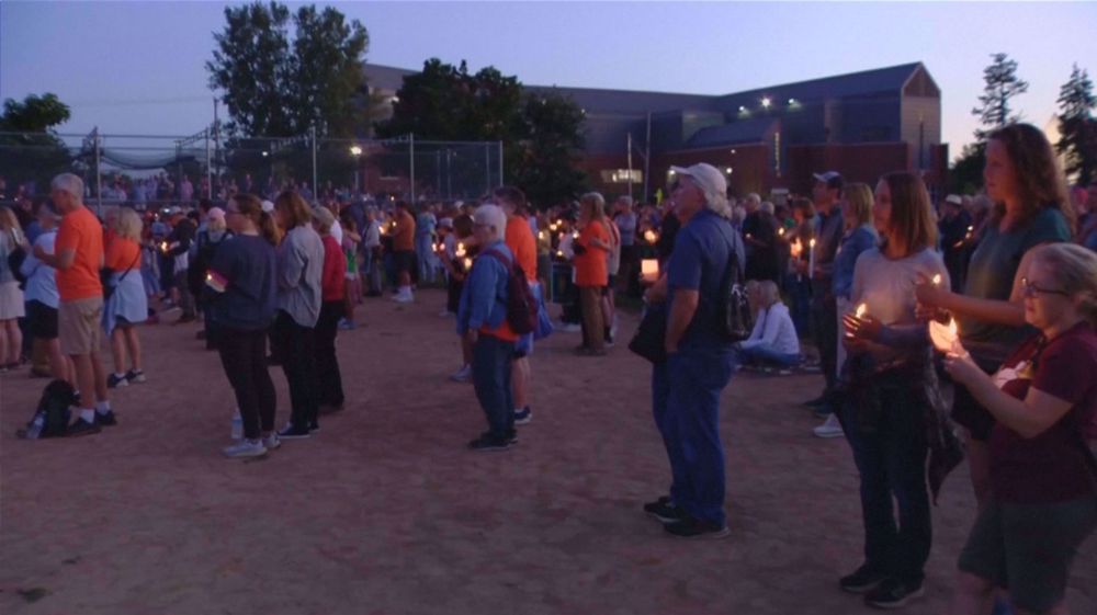 Lawmakers call for change at vigil after shooting kills two Minneapolis school children