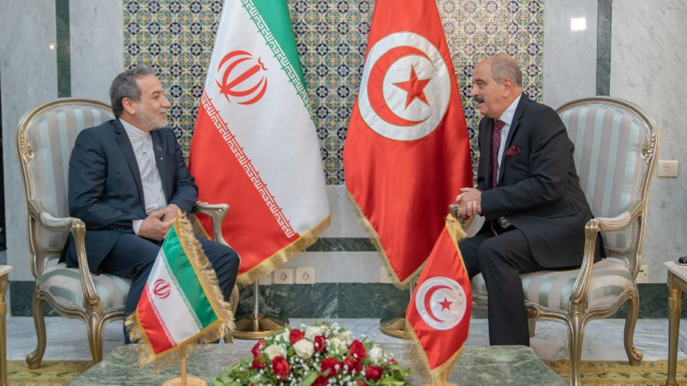 Tunisia, Iran agree to expand ties as FM Araghchi visits Tunis  