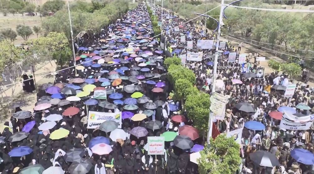 Sana’a University protesters denounce Israeli strikes, condemn Arab inaction