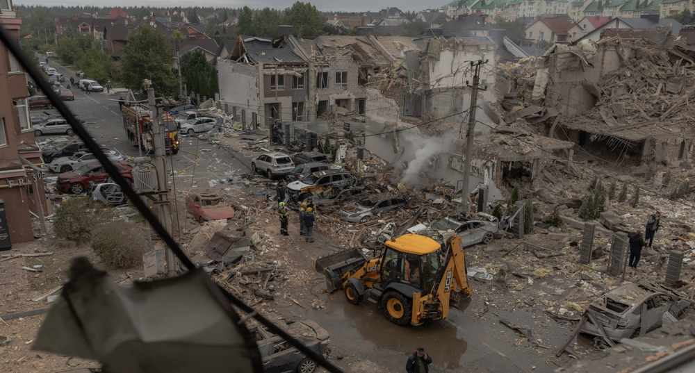 Kiev residents take shelter in metro during major Russian air attack