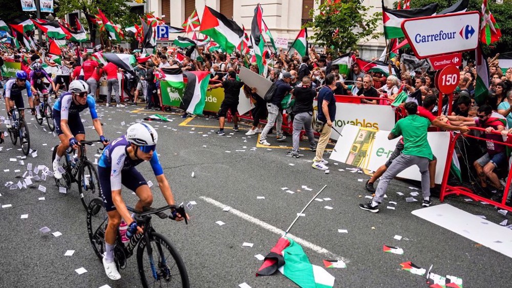 Pro-Palestine demonstrators call for Israeli ban as rally disrupts La Vuelta